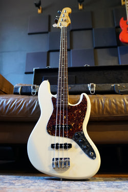 Pre-Owned Fender MIM STD J-Bass w/Case 