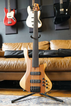 Pre-Owned Cole Clark Long Lady 5 Fretless Redwood