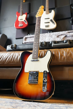 Pre-Owned Fender Ultra Telecaster Sunburst w/Case 