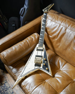 Jackson Custom Shop USA Special Edition Rhoads, Vintage Pinstripes