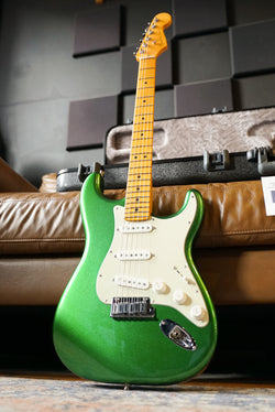 Fender Limited Edition American Ultra II Stratocaster, Candy Apple Green