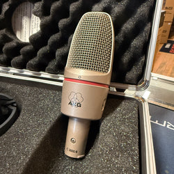 Pre-Owned AKG C3000 Microphone and Suspension Mount